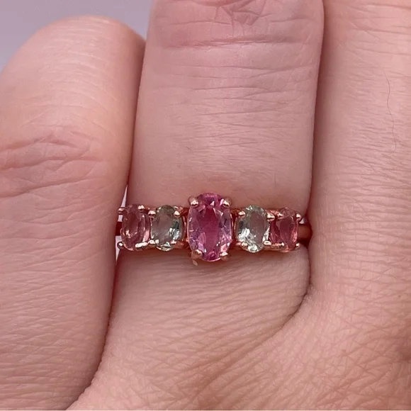 Elegant Pink and Green Tourmaline Ring - Picture 3 of 7